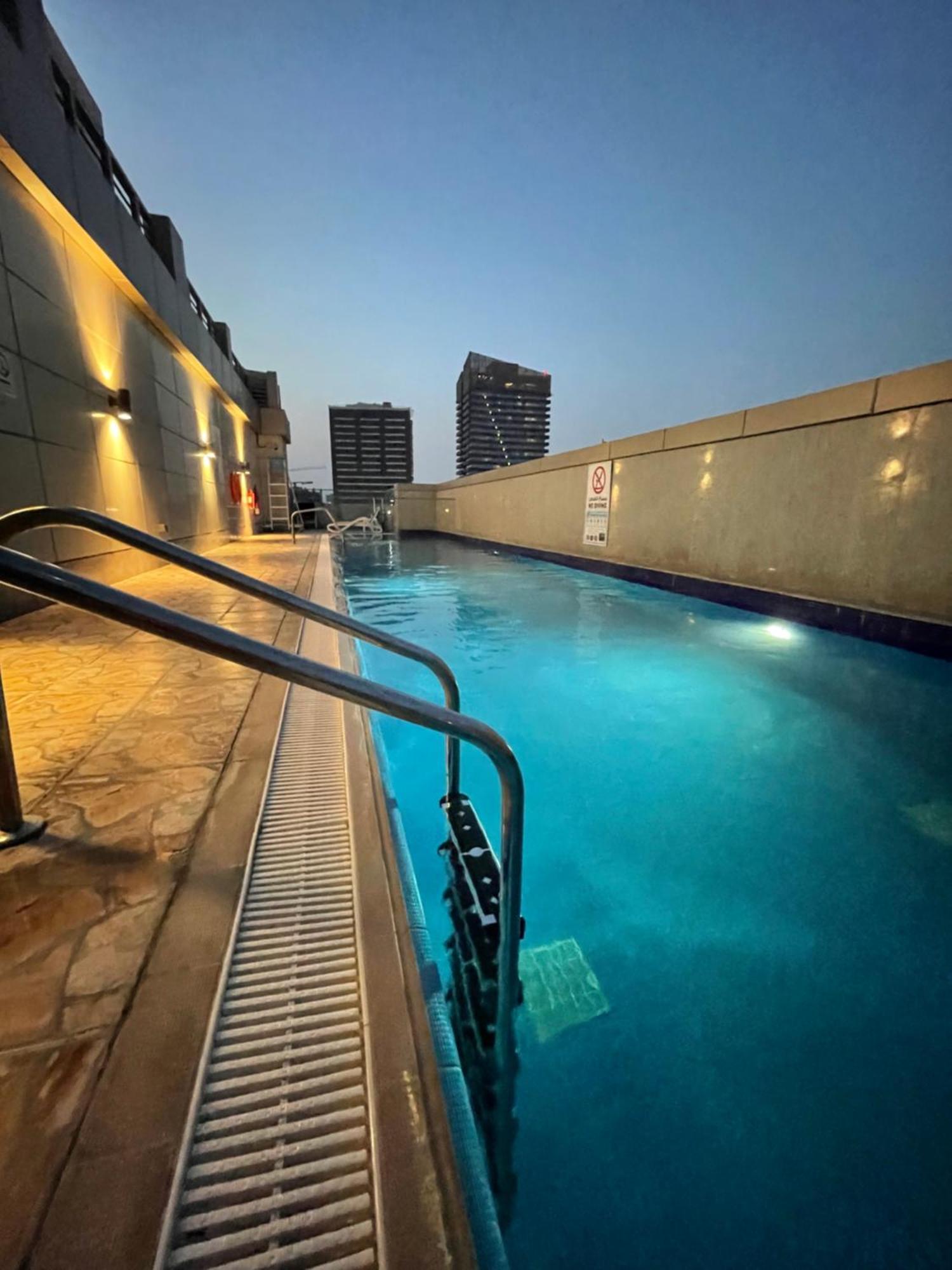 Great View, Dubai Sportcity, Parking Included, Nice Apartments 外观 照片